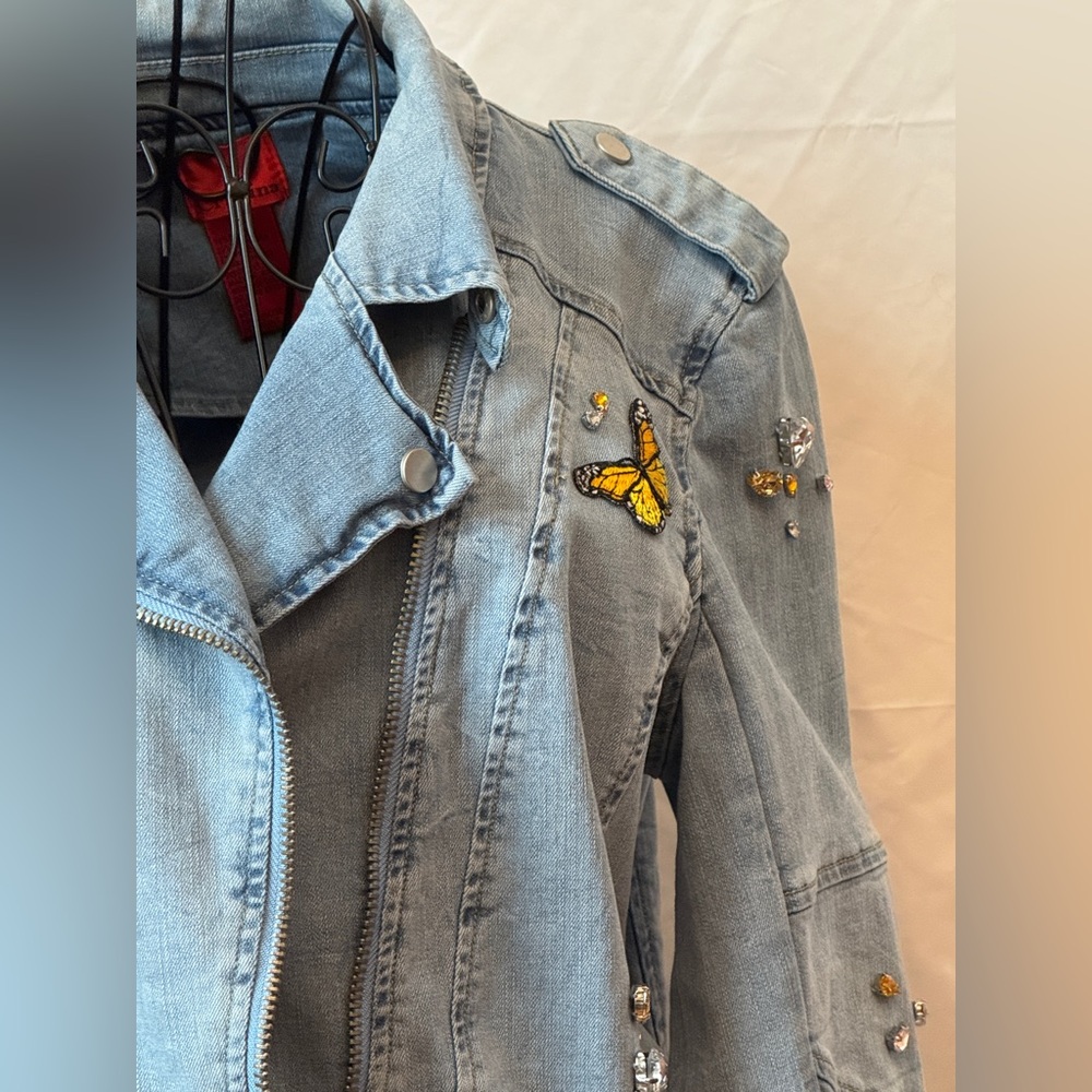235 - V Cristina Denim Jacket with Butterfly Details - Picture 5 of 8